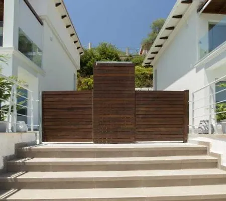 Off White Villas Pondi