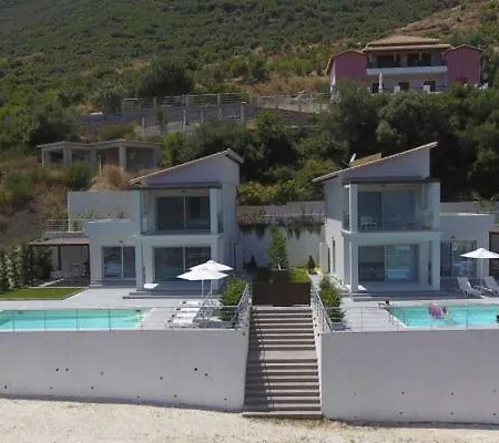 Villa Off White Villas